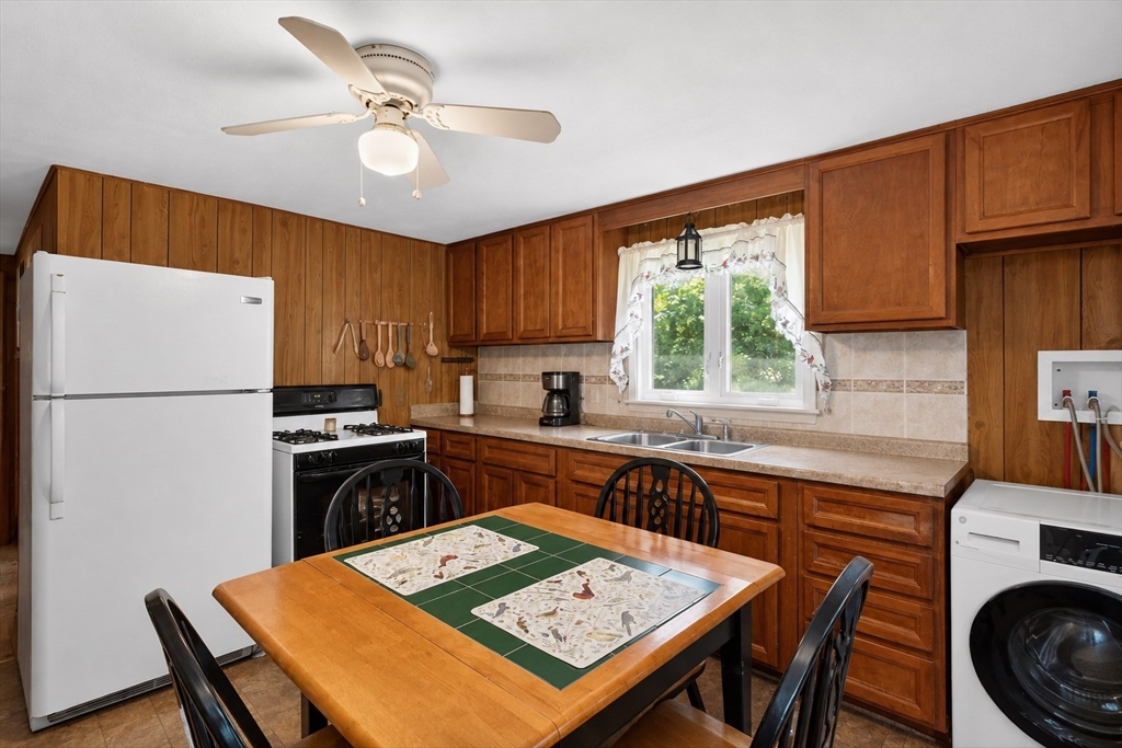 22 Myrtle Avenue Acushnet, MA 02743 - Photo 14 of 31