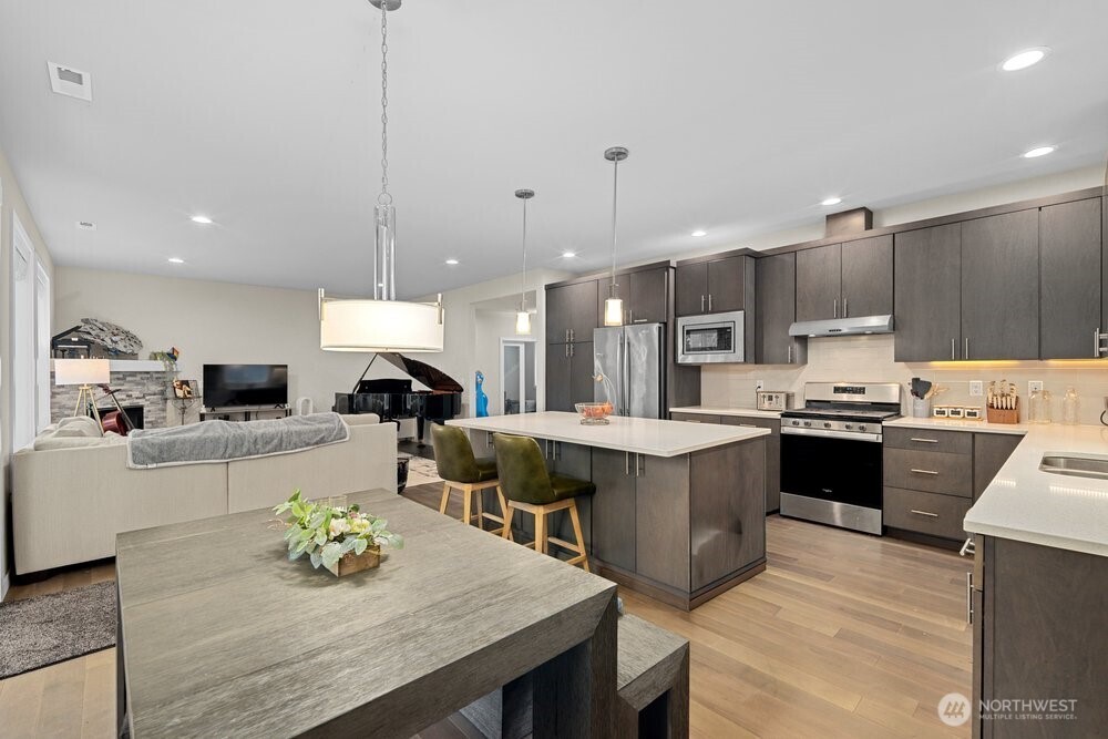 8609 244th Street Southwest, Unit 11 Edmonds, WA 98026 - Photo 15 of 35