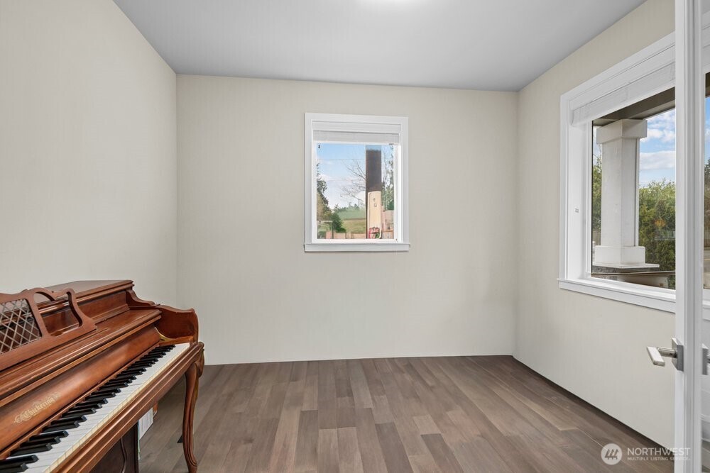 8609 244th Street Southwest, Unit 11 Edmonds, WA 98026 - Photo 16 of 35