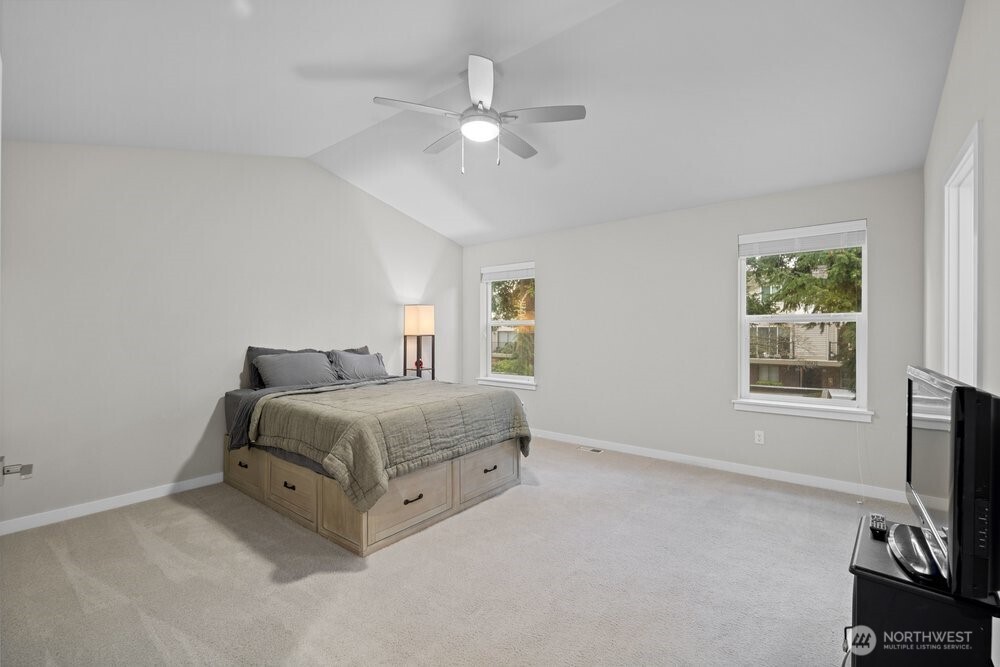 8609 244th Street Southwest, Unit 11 Edmonds, WA 98026 - Photo 18 of 35