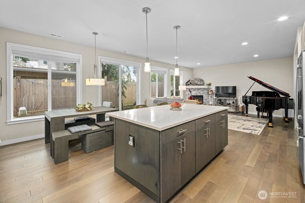 8609 244th Street Southwest, Unit 11 Edmonds, WA 98026 - Photo 7 of 35