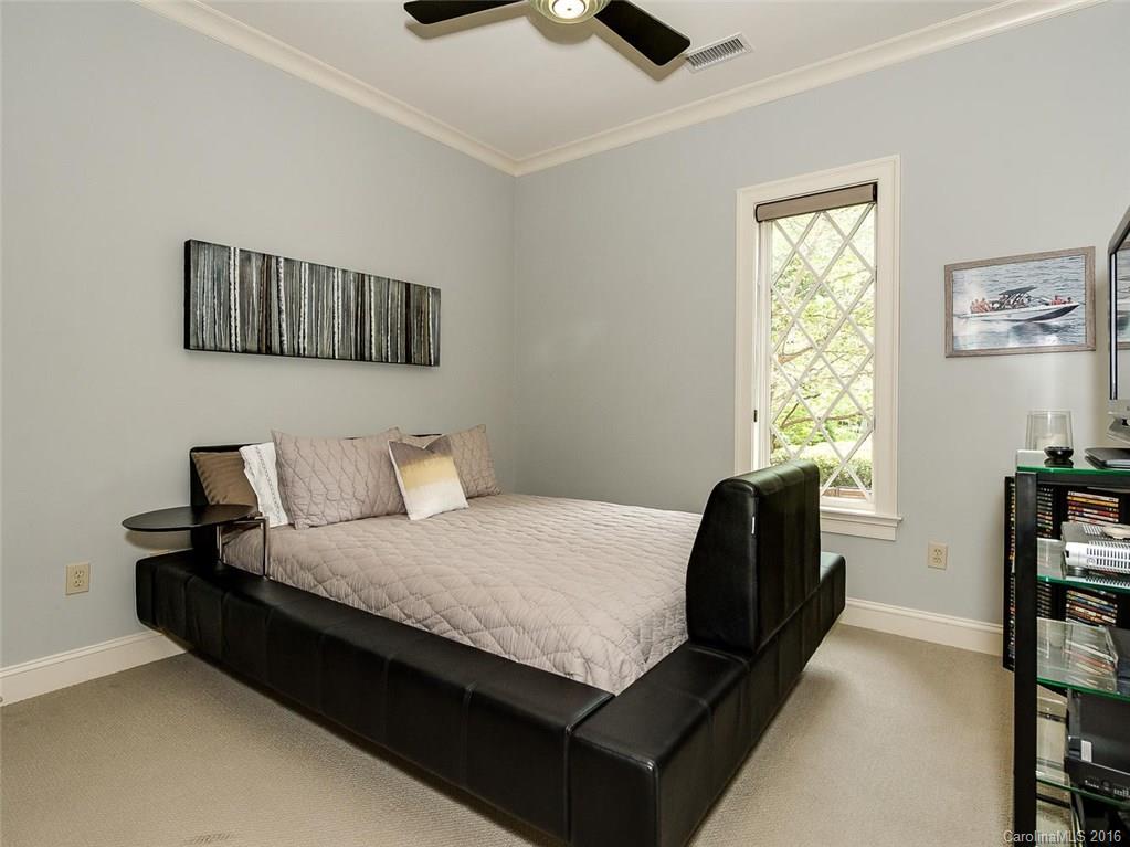 229 Queens Road, Unit 229 Charlotte, NC 28204 - Photo 18 of 24 Gallery Image 18