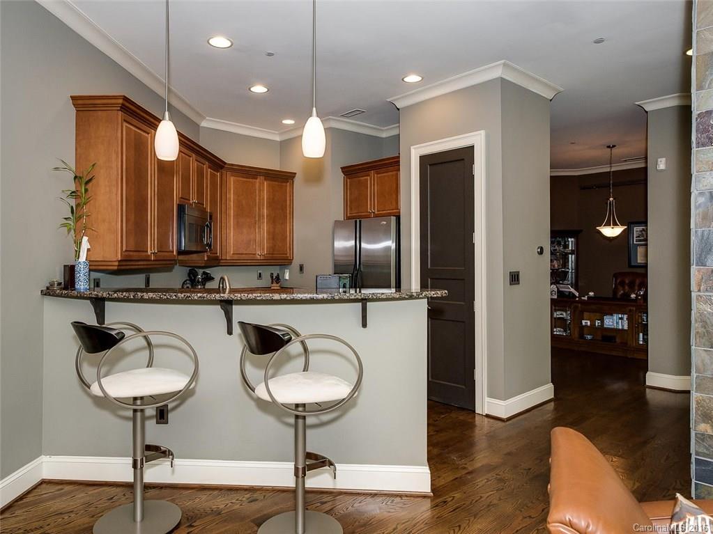 229 Queens Road, Unit 229 Charlotte, NC 28204 - Photo 8 of 24 Gallery Image 8