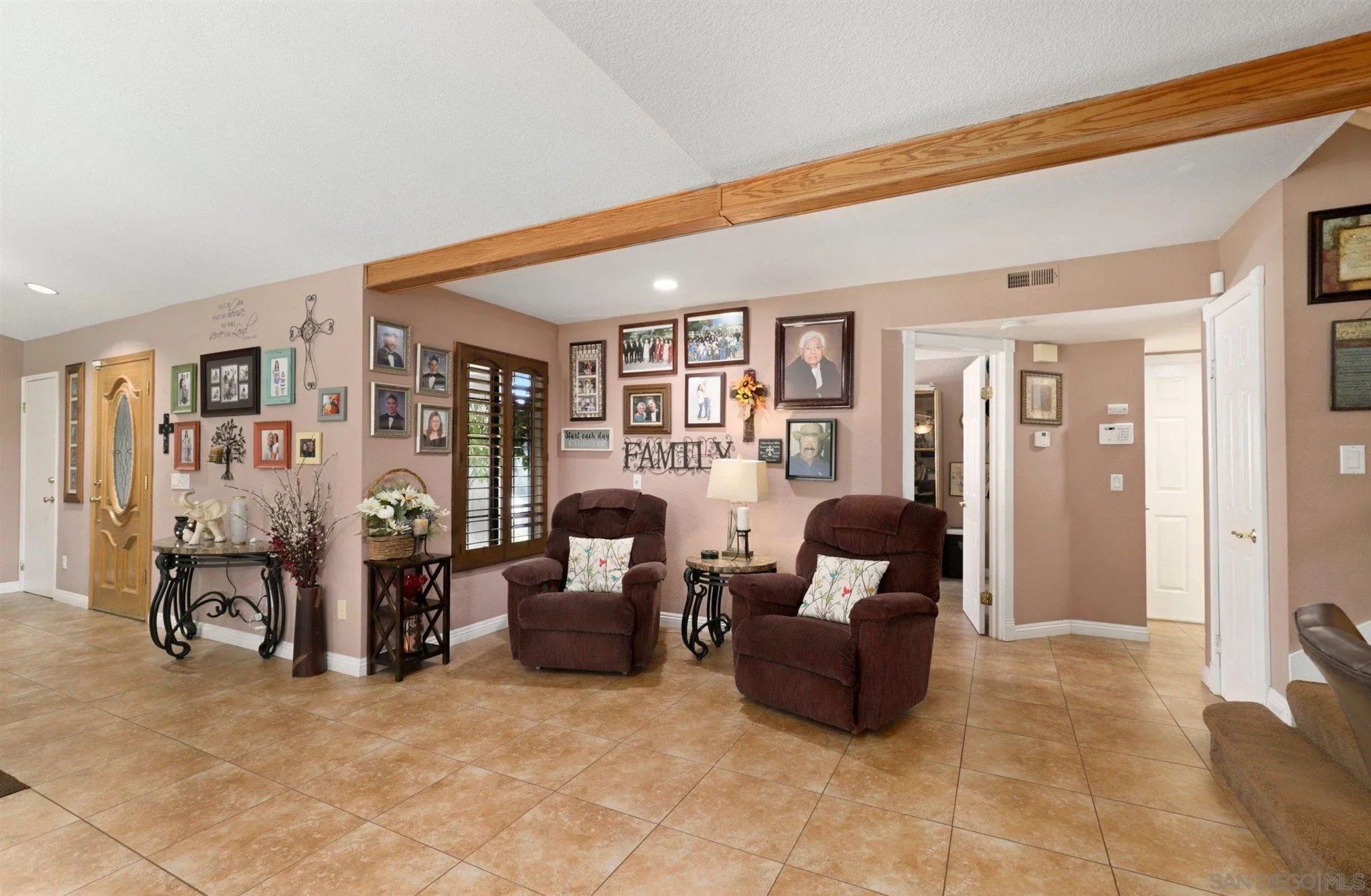 910 Redbud Road Chula Vista, CA 91910 - Photo 5 of 33 a living room with furniture