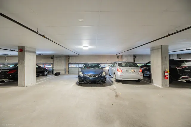 $2,500 | 808 North Cleveland Avenue, Unit 1608, Chicago, IL 60610