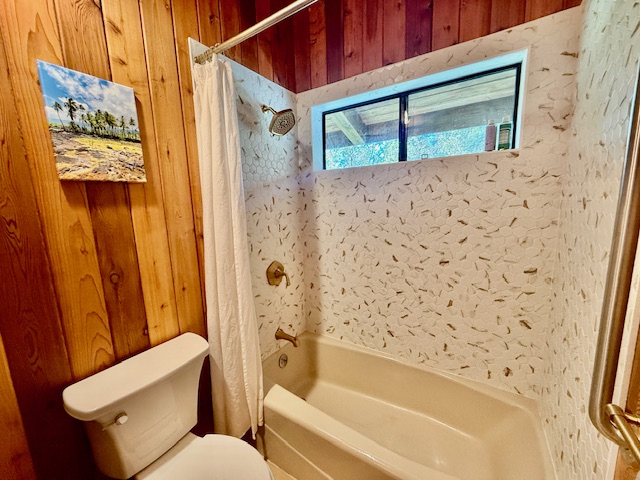 11-3763 10th Street Volcano, HI 96785 - Photo 19 of 28 a bathroom with a toilet and a shower
