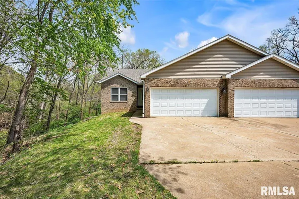 $195,000 | 5213 West Vale Court, Peoria, IL 61607