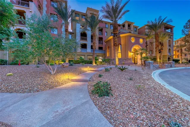 $349,000 | 20 Via Mantova, Unit 210, Henderson, NV 89011