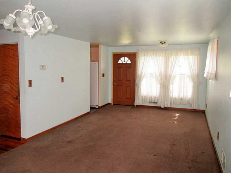 285 Ewings Mill Road Coraopolis, PA 15108 - Photo 8 of 22 Dining Room.