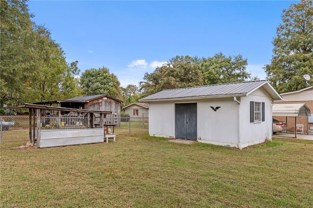 1843 Weant Road High Point, NC 27263 - Photo 23 of 30