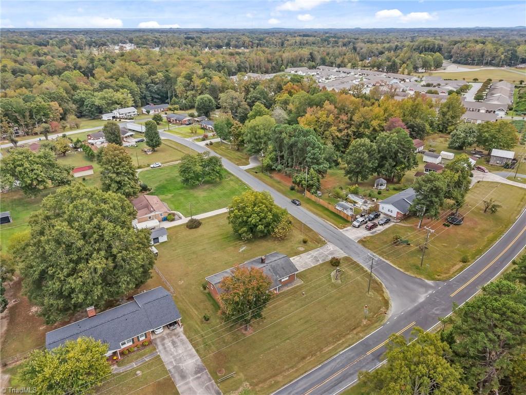 1843 Weant Road High Point, NC 27263 - Photo 25 of 30