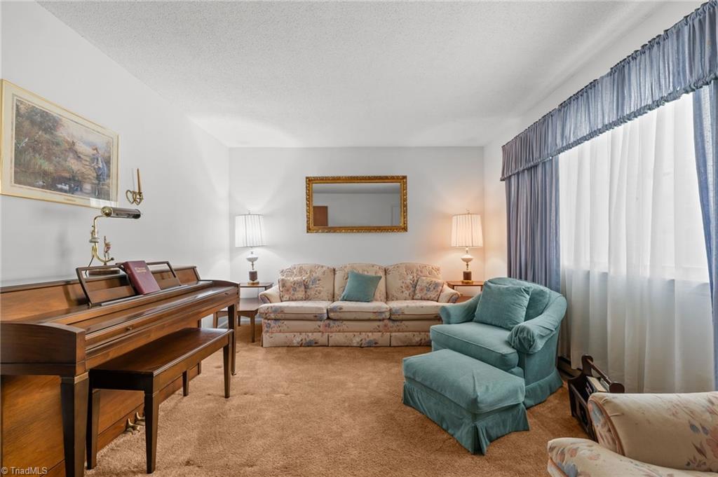 1843 Weant Road High Point, NC 27263 - Photo 7 of 30