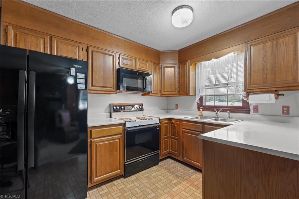 1843 Weant Road High Point, NC 27263 - Photo 10 of 30