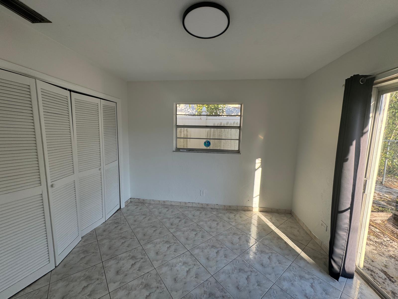 452 West Royal Palm Road Boca Raton, FL 33432 - Photo 4 of 14 0f958fde-8343-48c2-8bcf-663ce9dbb9ad