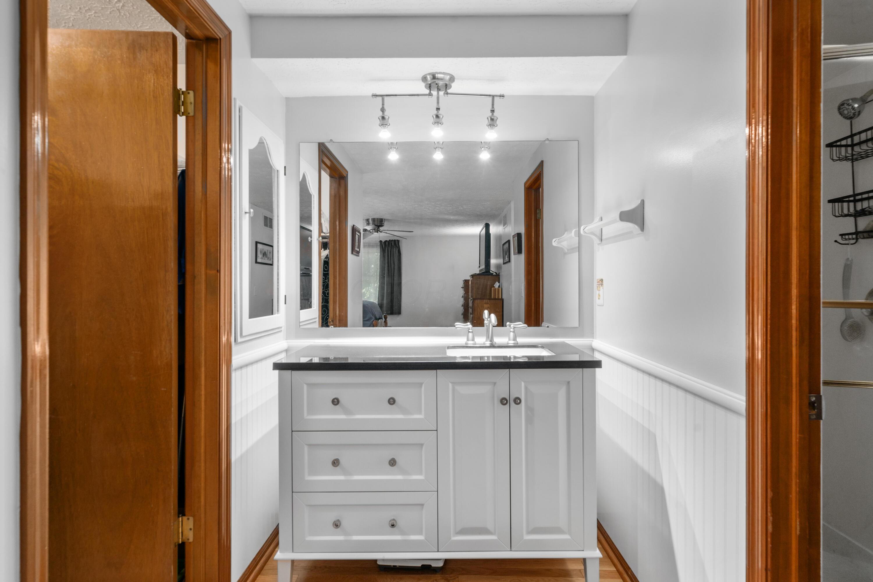 639 Link Road Whitehall, OH 43213 - Photo 44 of 73 44-print-DSC04476