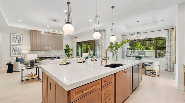 $1,550,000 | 461 North Arrowhead Trail, Vero Beach, FL 32963