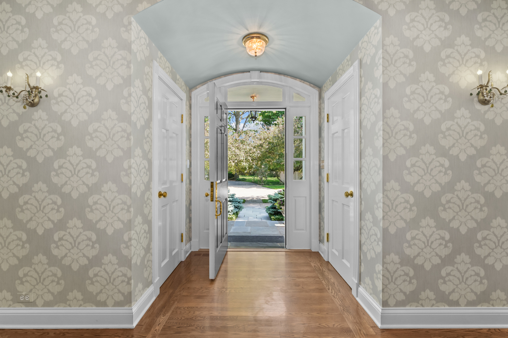 545 Sheridan Road Winnetka, IL 60093 - Photo 4 of 29