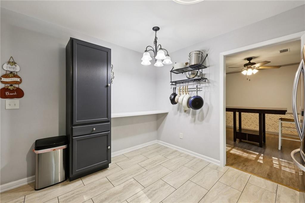 562 Rimrock Trail Stone Mountain, GA 30083 - Photo 9 of 23