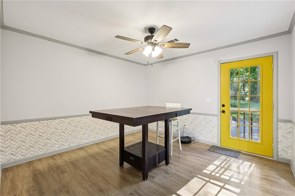 562 Rimrock Trail Stone Mountain, GA 30083 - Photo 10 of 23