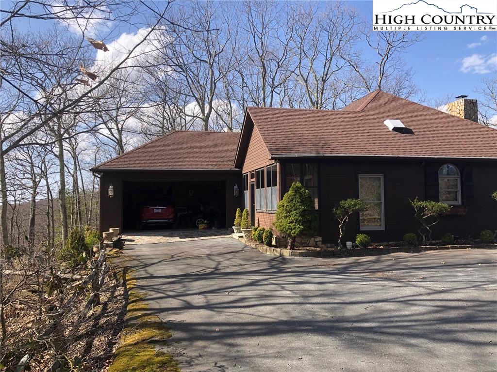 3729 Andy Hicks Road Banner Elk, NC 28604 - Photo 3 of 36