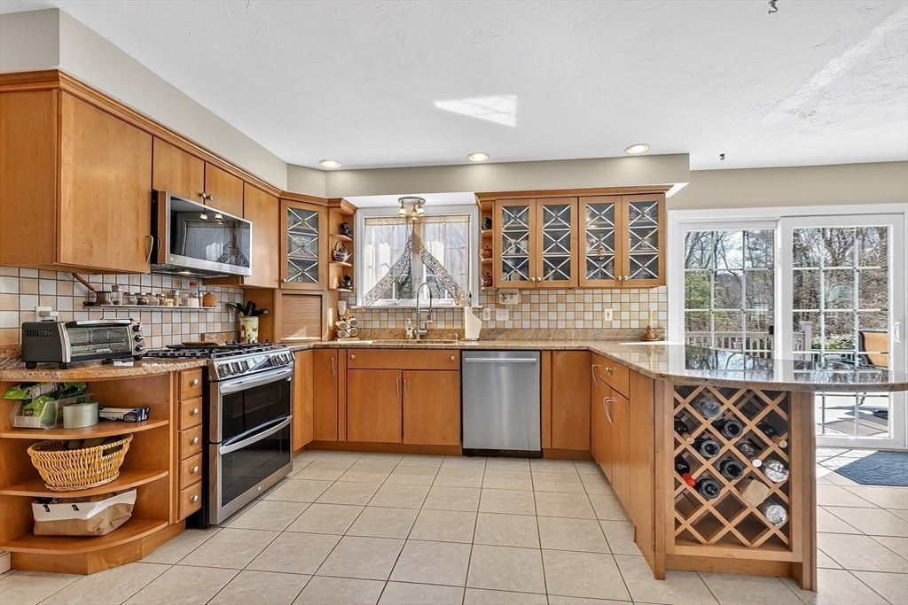 11 Rob's Lane Sharon, MA 02067 - Photo 13 of 42