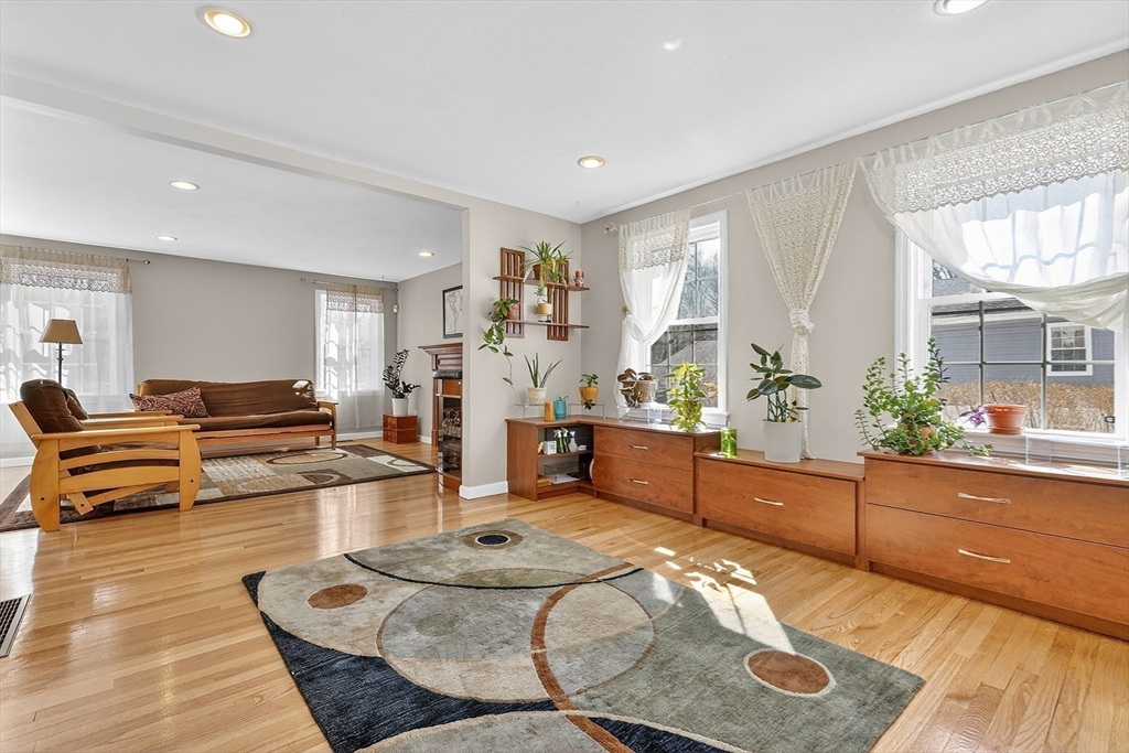 11 Rob's Lane Sharon, MA 02067 - Photo 7 of 42