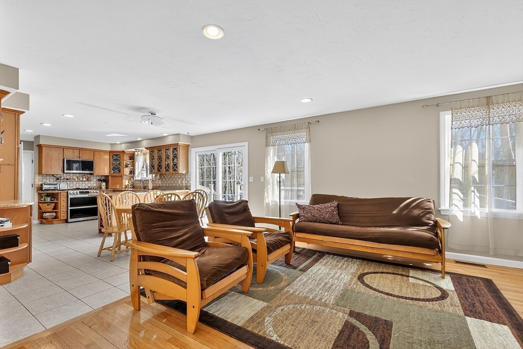 11 Rob's Lane Sharon, MA 02067 - Photo 9 of 42