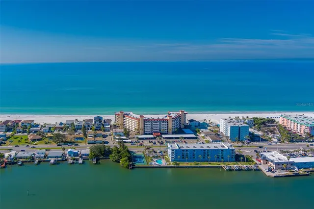 $4,500 | 18304 Gulf Boulevard, Unit 102, Redington Shores, FL 33708