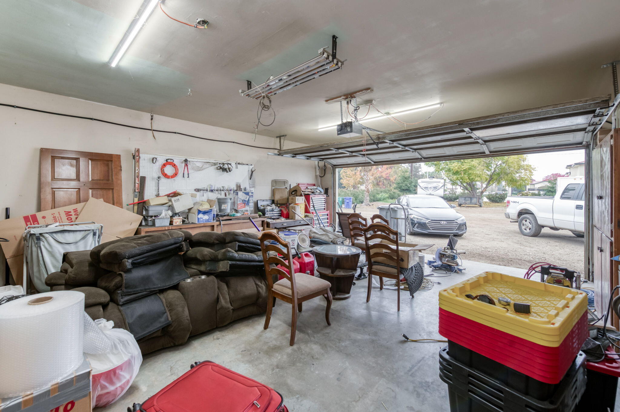 1055 East Dinuba Avenue Reedley, CA 93654 - Photo 30 of 58