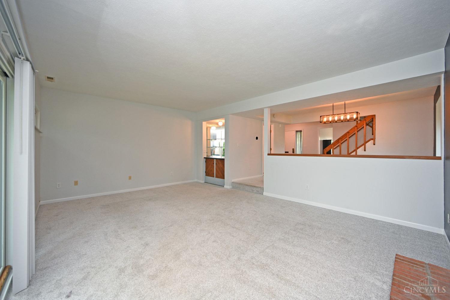7284 East Galbraith Road Cincinnati, OH 45243 - Photo 25 of 58