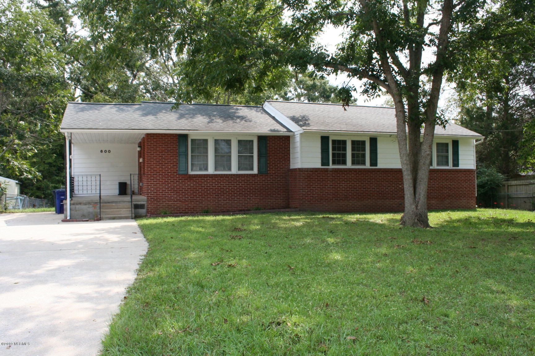 600 Aztee Road Jacksonville, NC 28540 - Photo 1 of 17 Front