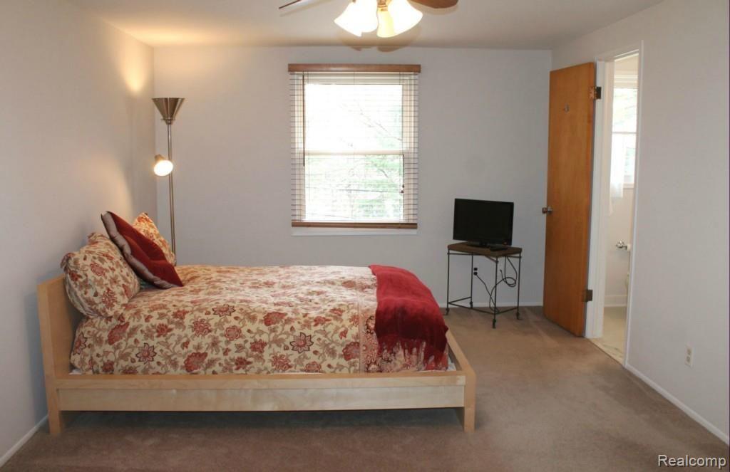 44727 Brookside Road Plymouth, MI 48170 - Photo 20 of 37 IMG_8293.jpg