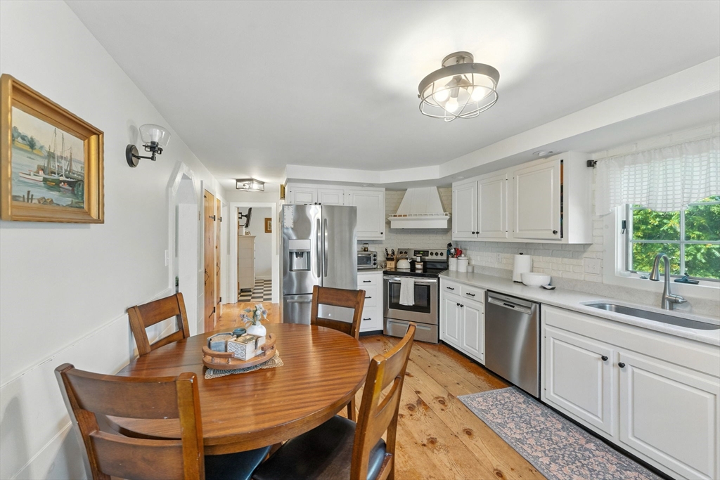 7 Davis Road Auburn, MA 01501 - Photo 12 of 42 Gallery Image 12