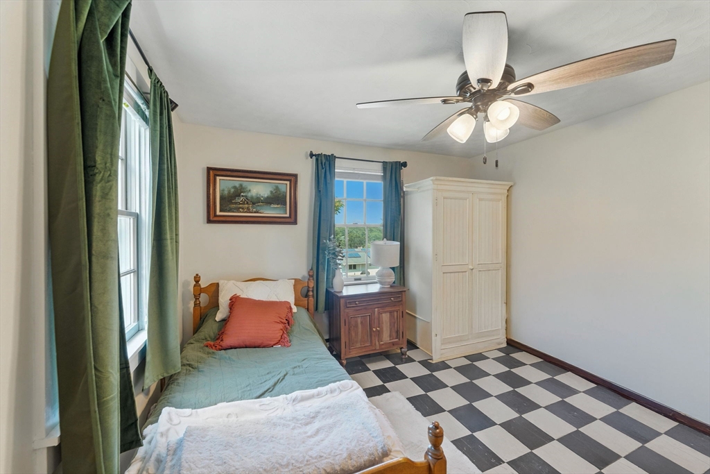 7 Davis Road Auburn, MA 01501 - Photo 19 of 42 Gallery Image 19