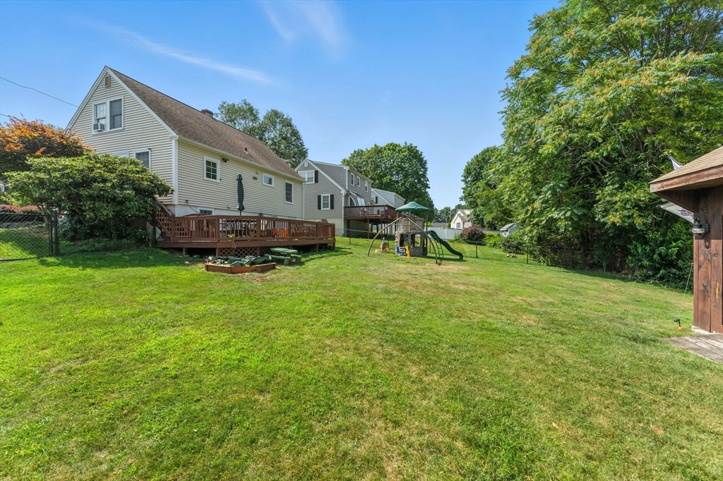 7 Davis Road Auburn, MA 01501 - Photo 2 of 42 Gallery Image 2