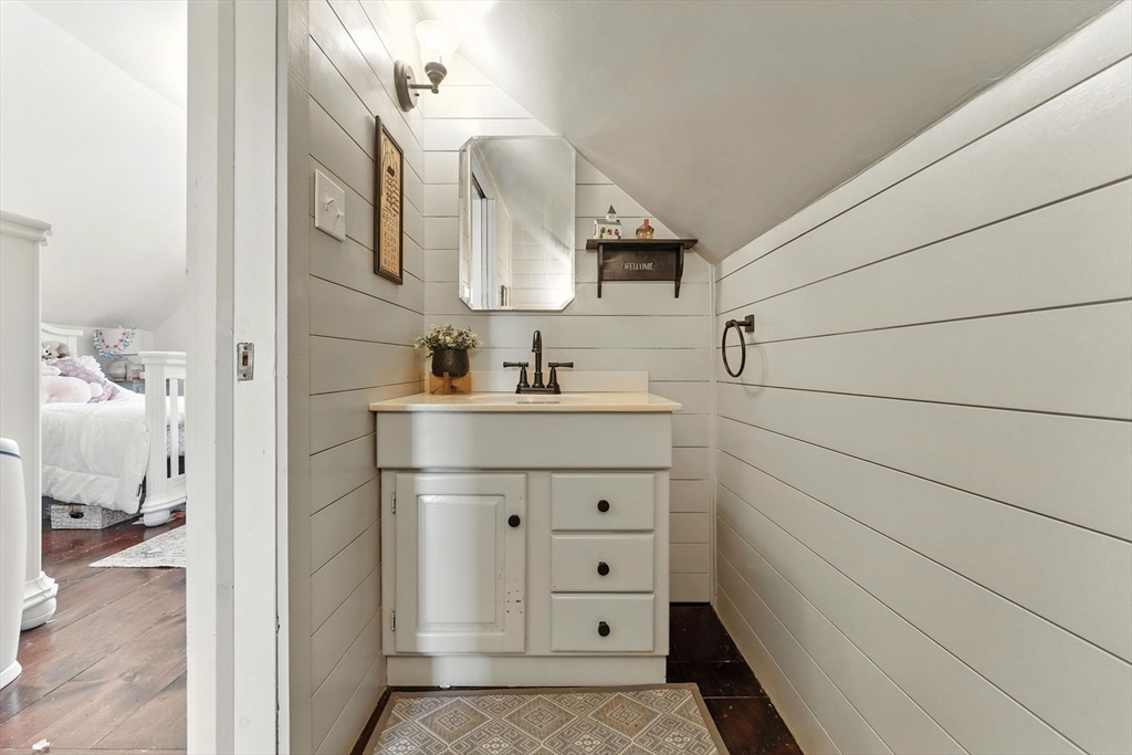 7 Davis Road Auburn, MA 01501 - Photo 25 of 42 Gallery Image 25