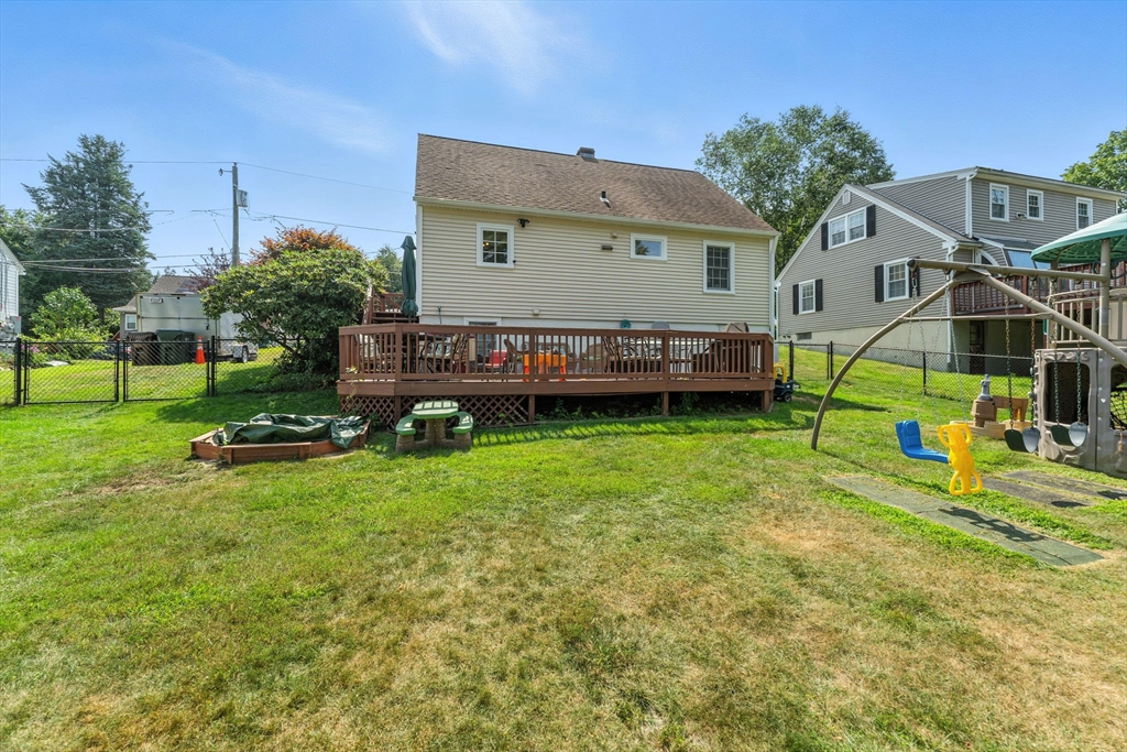 7 Davis Road Auburn, MA 01501 - Photo 37 of 42 Gallery Image 37