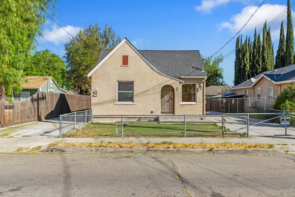 $499,999 | 535 West Lowell Avenue, Tracy, CA 95376