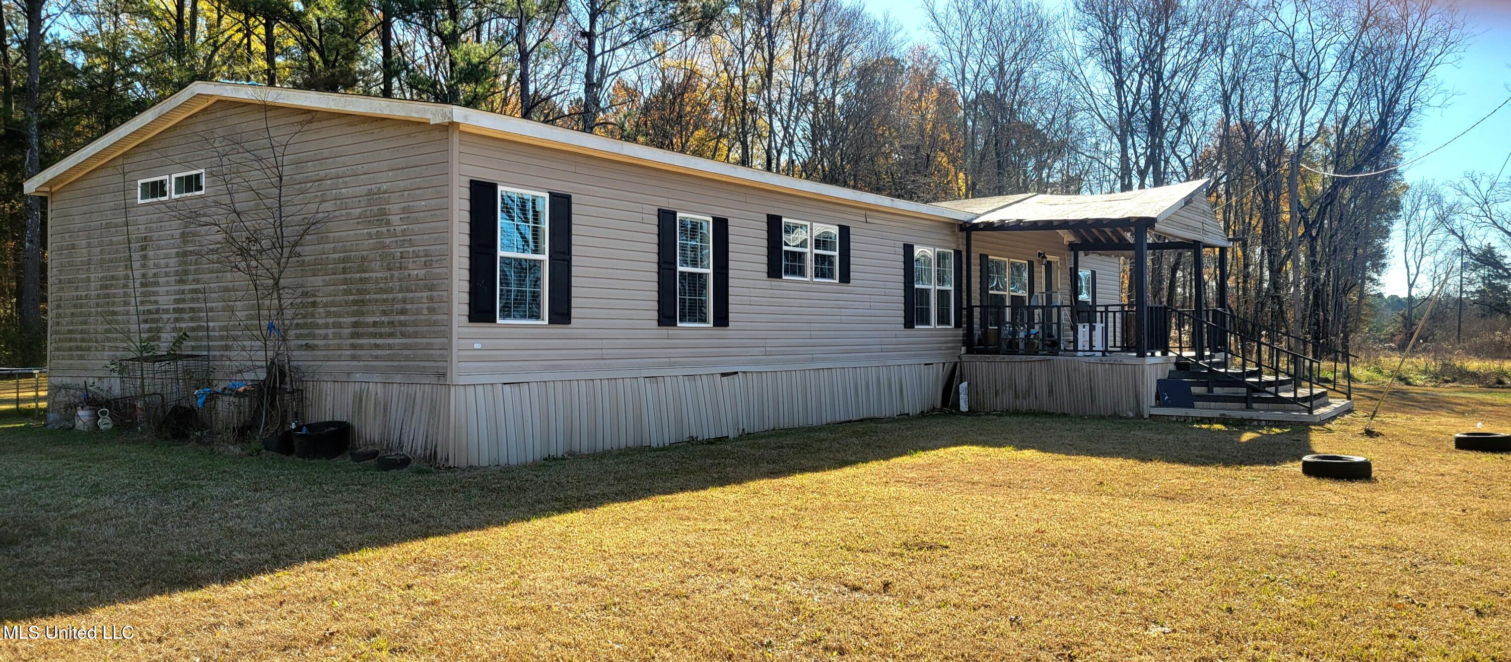 996 Montrose Road Lake, MS 39092 - Photo 2 of 22 20251220_101946