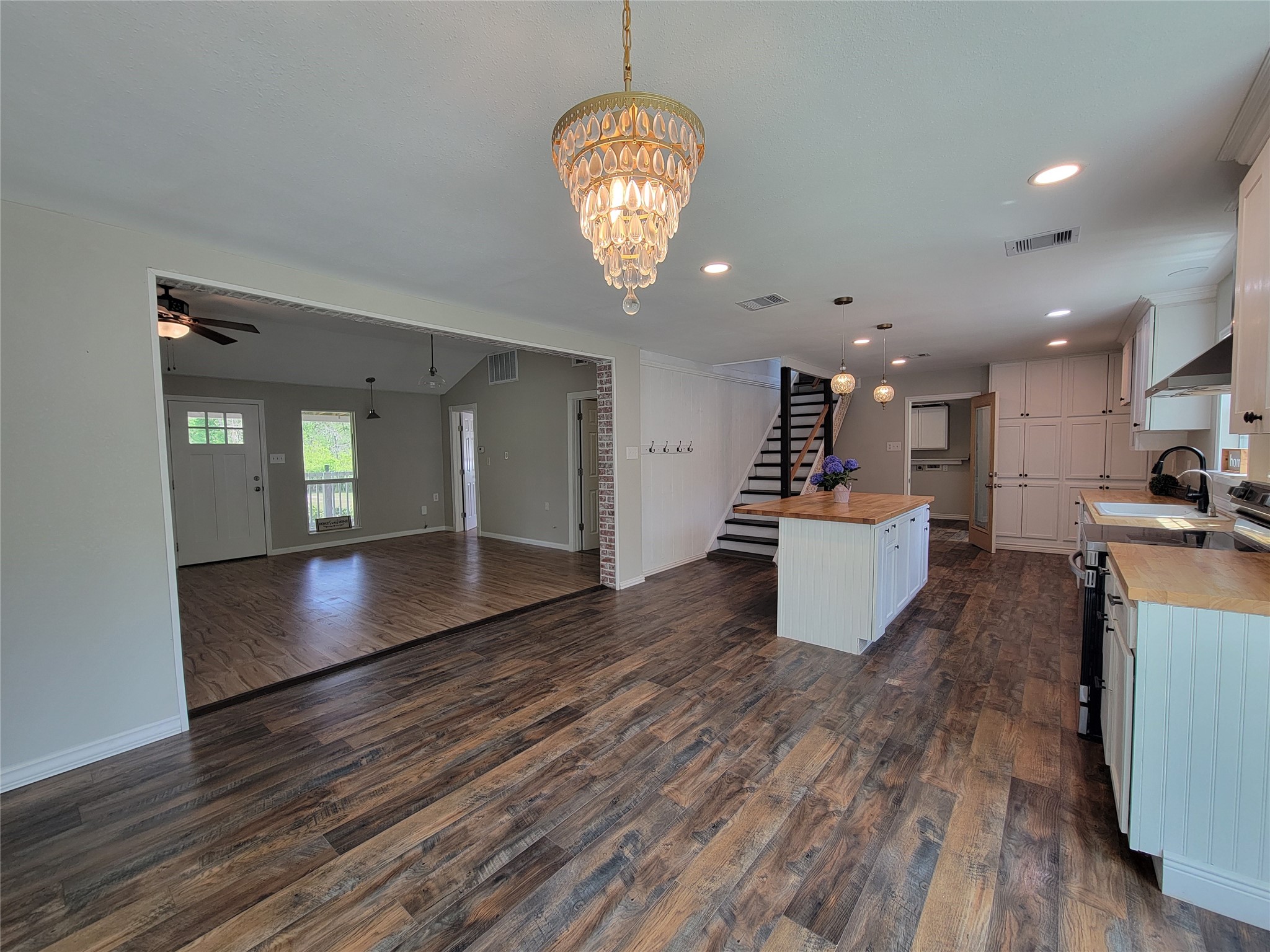 13534 Walker Road Conroe, TX 77302 - Photo 14 of 46