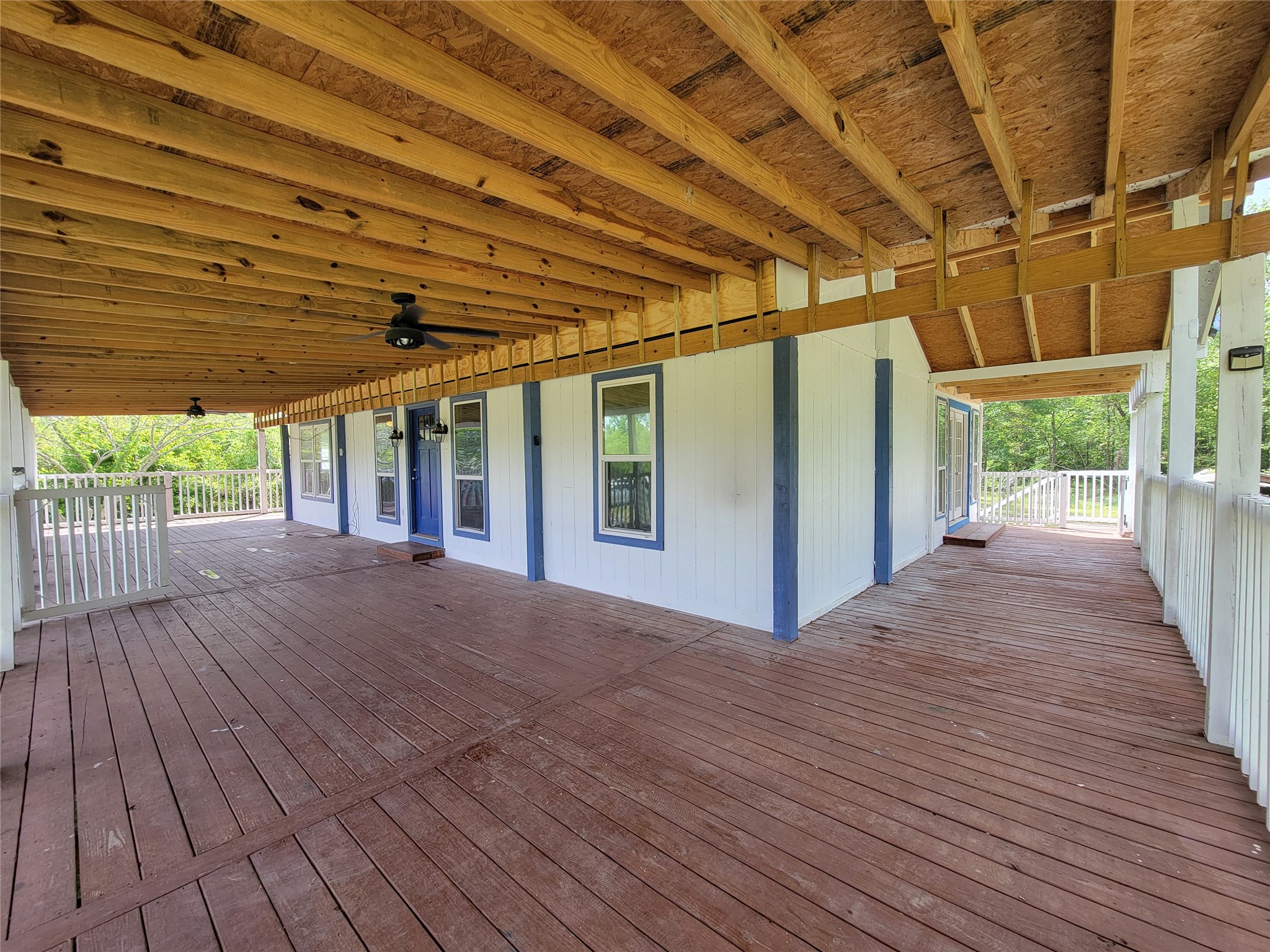 13534 Walker Road Conroe, TX 77302 - Photo 3 of 46