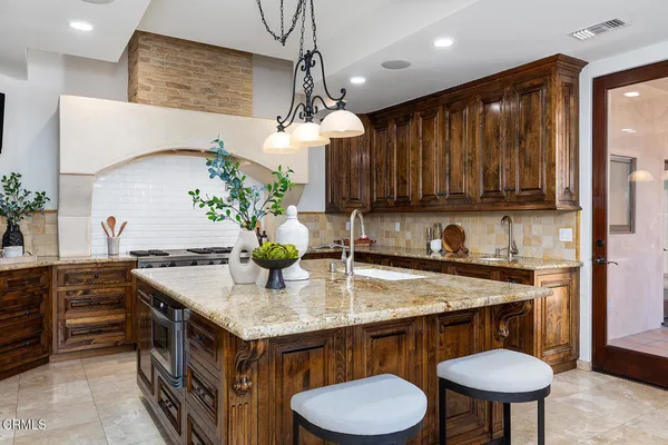 $3,995,000 | 2217 Crescent Drive, Altadena, CA 91001