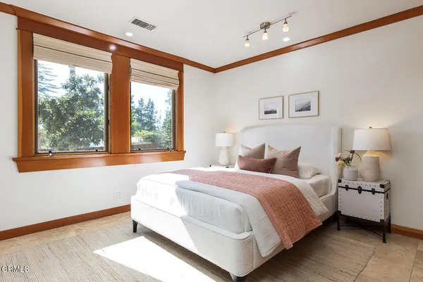 $3,995,000 | 2217 Crescent Drive, Altadena, CA 91001