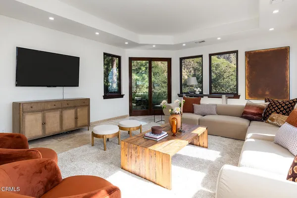 $3,995,000 | 2217 Crescent Drive, Altadena, CA 91001