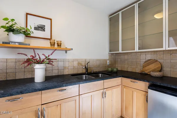 $3,995,000 | 2217 Crescent Drive, Altadena, CA 91001