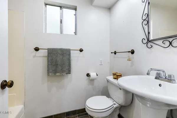 $3,995,000 | 2217 Crescent Drive, Altadena, CA 91001