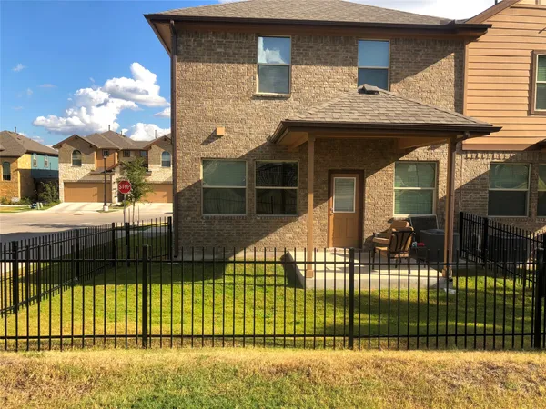 $1,969 | 1001 Zodiac Lane, Unit 58, Round Rock, TX 78665