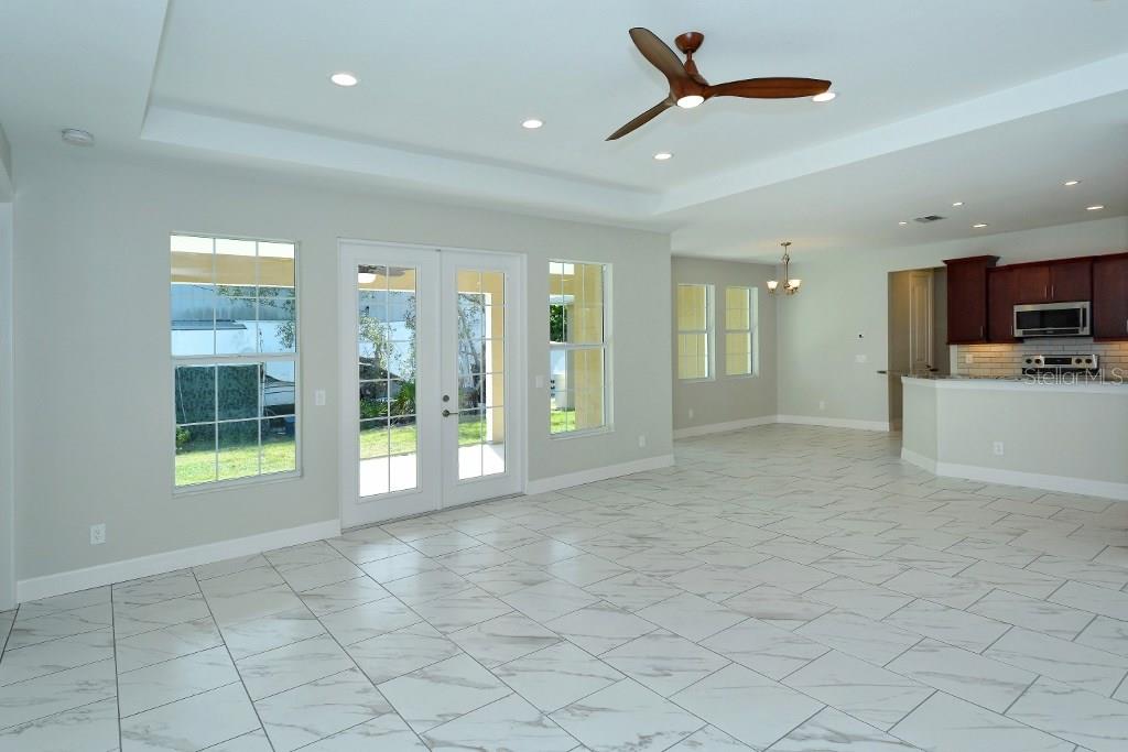 1033 Horizon Road Venice, FL 34293 - Photo 6 of 25 Gallery Image 6