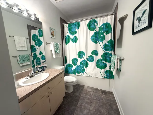 $3,400 | 1330 West Monroe Street, Unit 415, Chicago, IL 60607