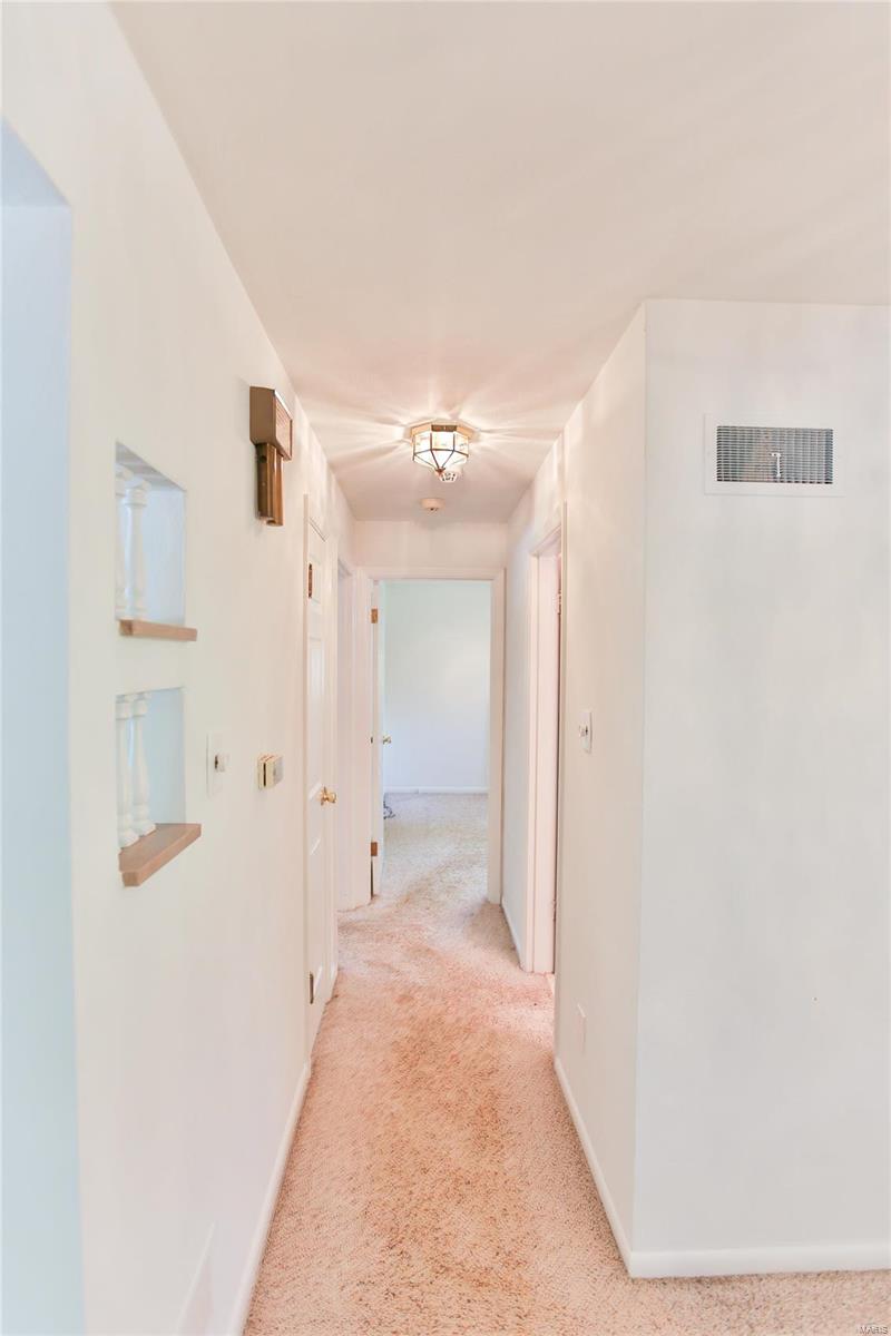 1132 Reavis Barracks Road St. Louis, MO 63125 - Photo 20 of 36 Gallery Image 20